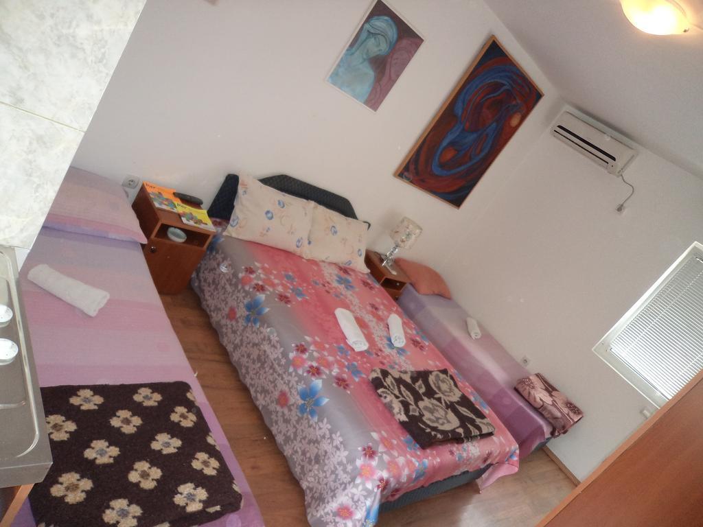 Bed And Breakfast Mediteran Бар Екстериор снимка