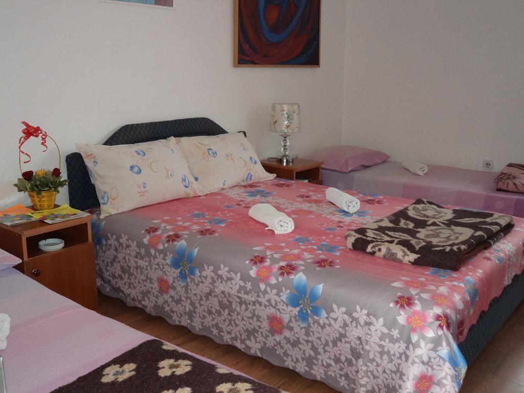 Bed And Breakfast Mediteran Бар Екстериор снимка
