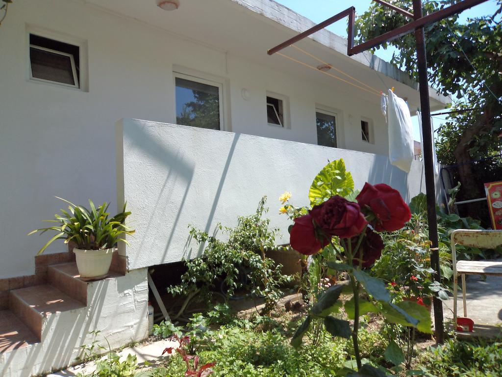 Bed And Breakfast Mediteran Бар Екстериор снимка